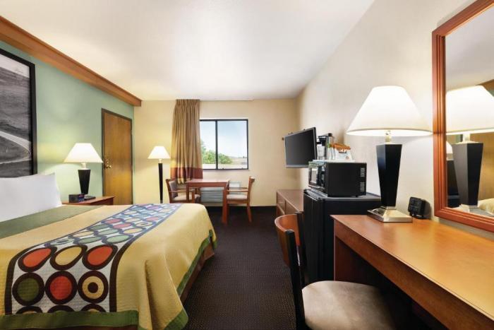 Super 8 by Wyndham Columbus Hotel Ruang foto