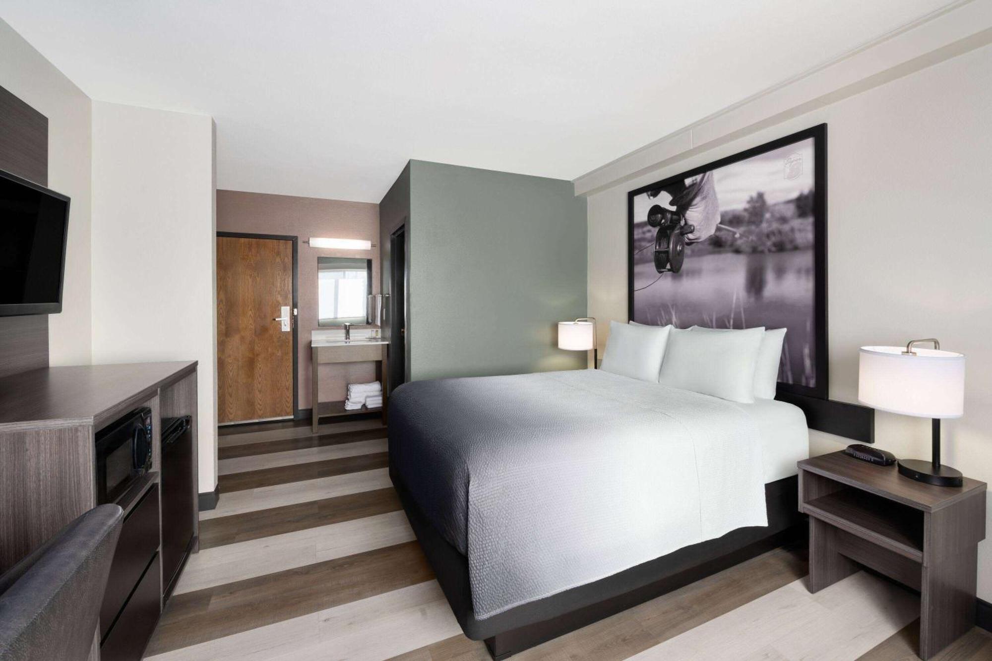 Super 8 by Wyndham Columbus Hotel Bagian luar foto